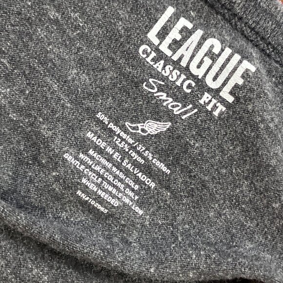 League Collegiate Wear Men's Small Purdue University Crest Seal Long Sleeve Tee - Picture 4 of 4